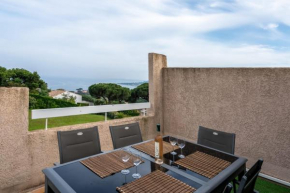 AC apartment with sea view and POOL 5min BEACH